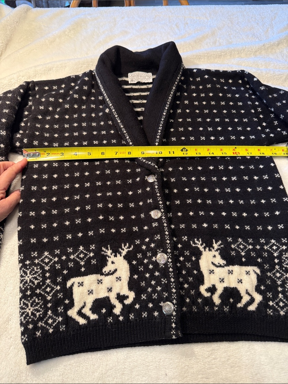 Gorgeous Vintage Pendleton Black & White Reindeer Shawl Collar Cardigan Sweater - Picture 4 of 6